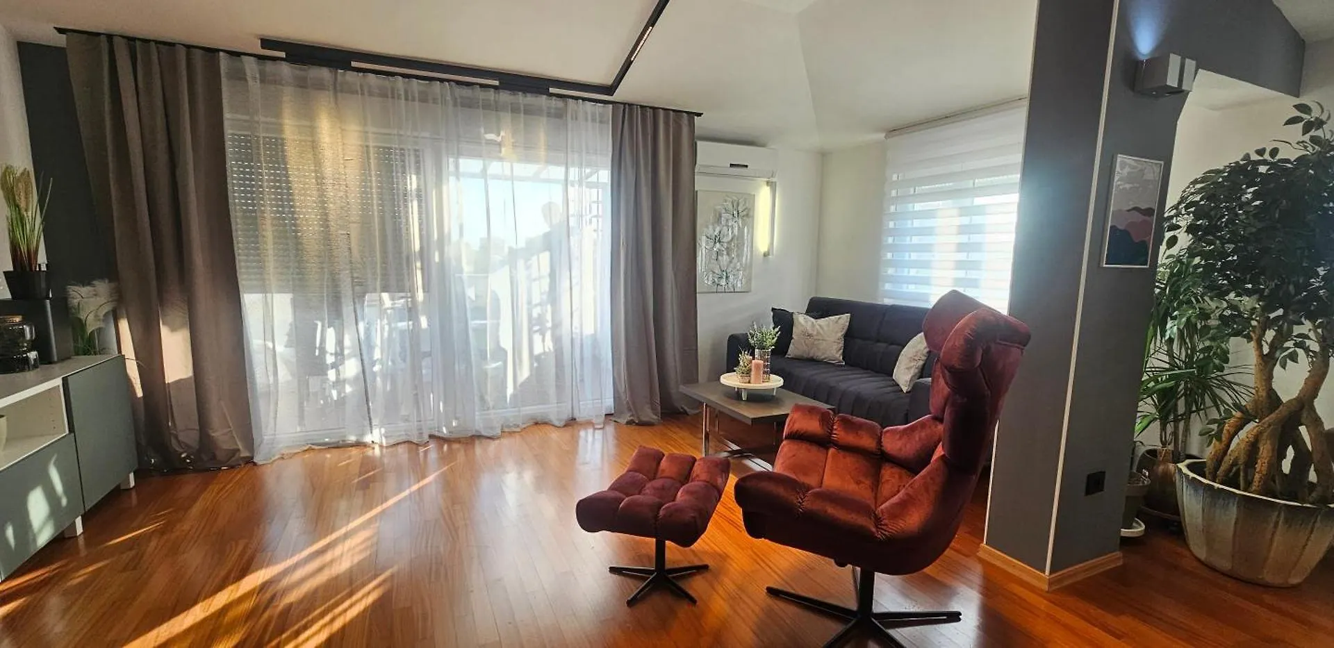 Penthouse Sea View Pula 0*,  Croatia