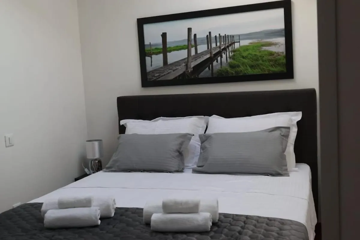 Penthouse Sea View Pula Apartman